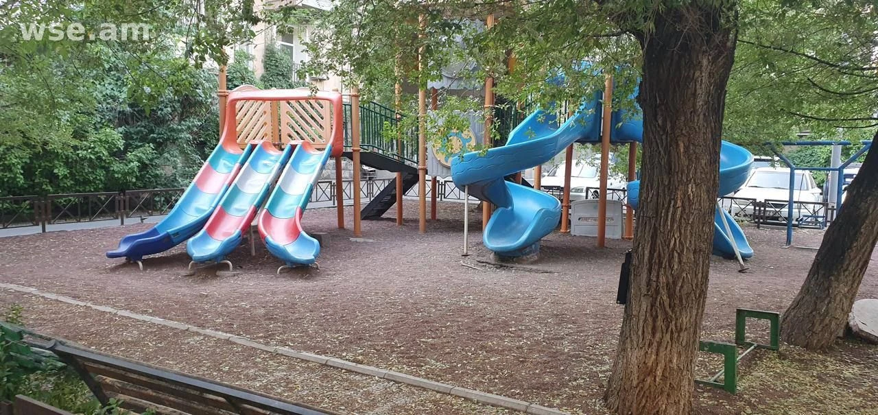 3-սենյականոց, 90 մ², 4/4 հարկ, Մարշալ Բաղրամյանի պողոտա 23