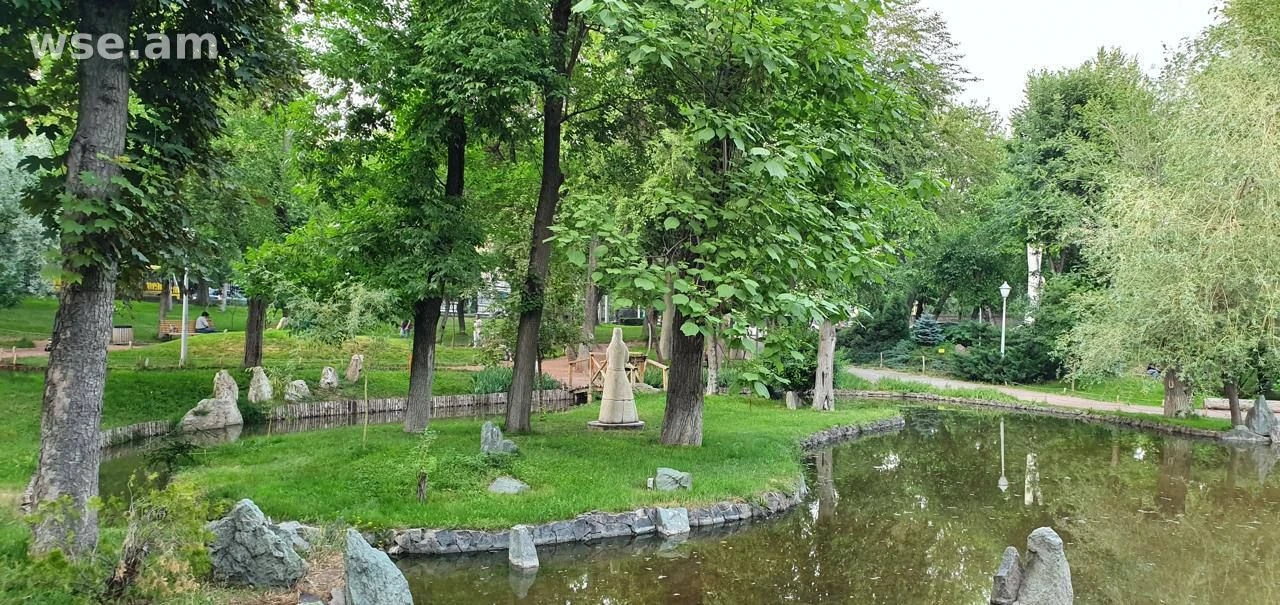 3-սենյականոց, 90 մ², 4/4 հարկ, Մարշալ Բաղրամյանի պողոտա 23
