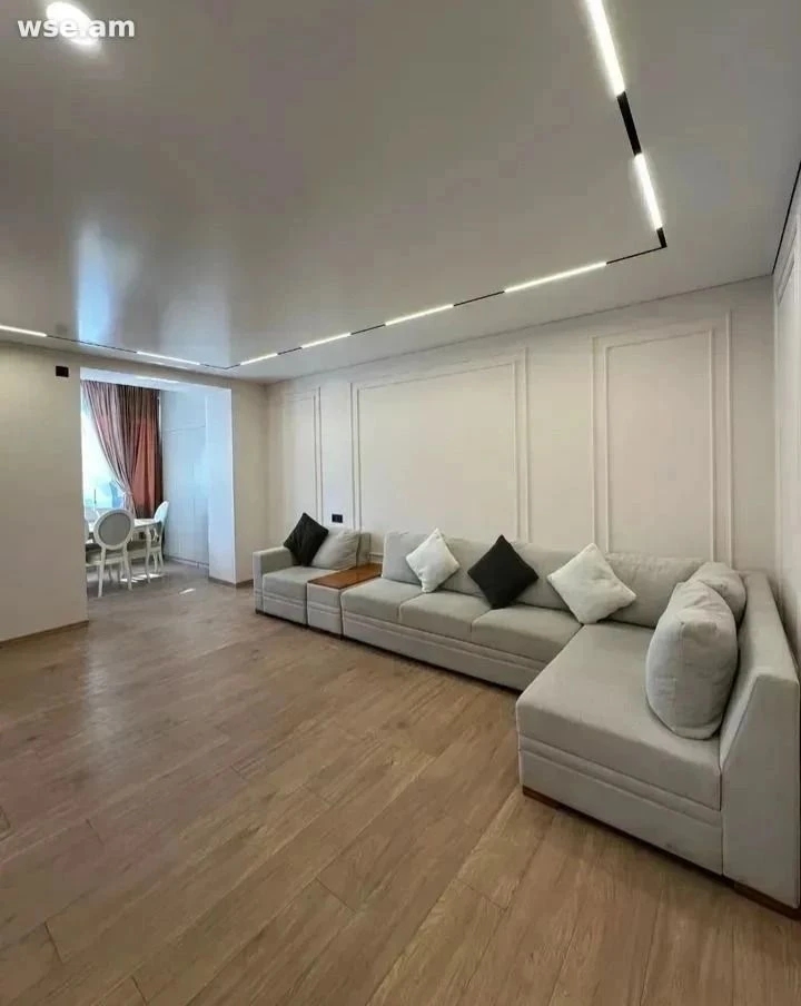 3室公寓, 75㎡, vagharshyan街17号 — 240 000 $ | WSE.AM