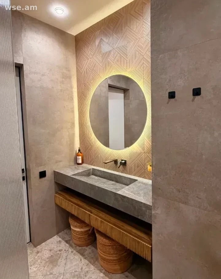 3-սենյականոց, 86 մ², 4/4 հարկ, Հակոբ Պարոնյանի փողոց 15
