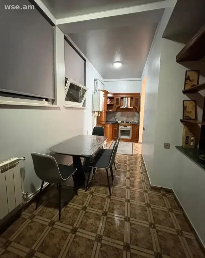 3 սենյականոց, 98 մ², 2/4 հարկ, Սարյան փողոց 10