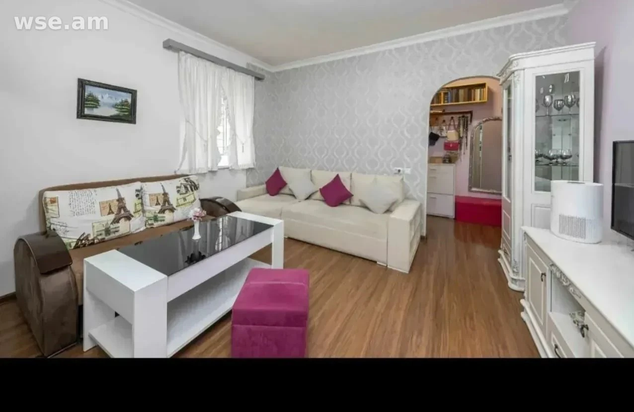 1-սենյականոց, 30 մ², 2/5 հարկ, Սուրբ Գրիգոր Լուսավորչի փողոց 12