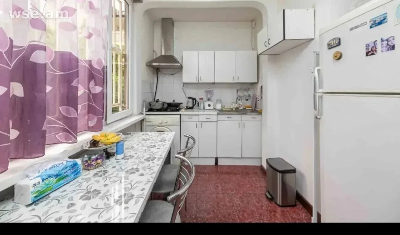 1-սենյականոց, 30 մ², 2/5 հարկ, Սուրբ Գրիգոր Լուսավորչի փողոց 12