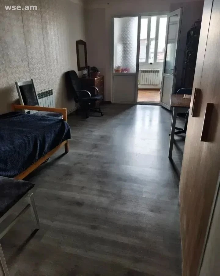 4 սենյականոց, 90 մ², 5/5 հարկ, Ազատության պողոտա 9A
