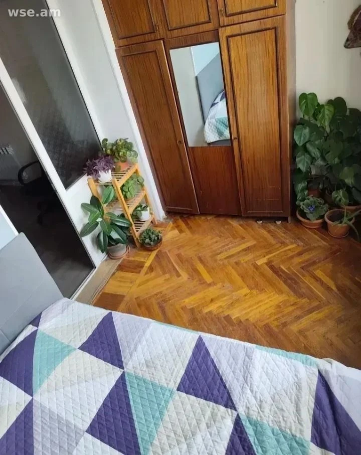 4 սենյականոց, 90 մ², 5/5 հարկ, Ազատության պողոտա 9A
