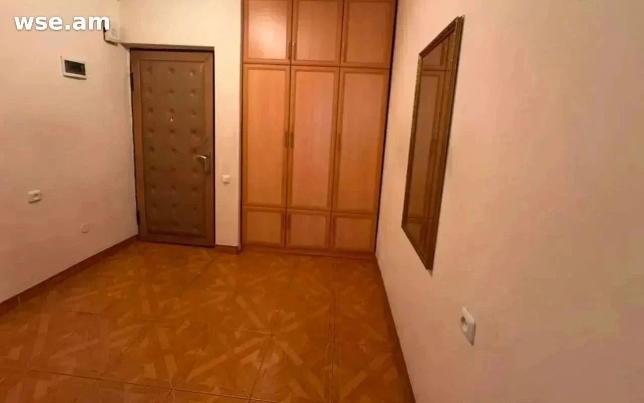 3-комн., 80 м², 7/17 эт., ул. Молдовакан 27