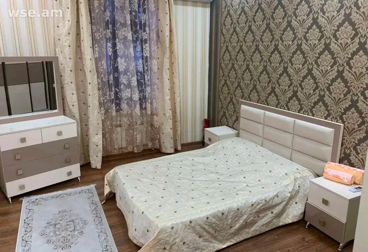 4 սենյականոց, 117 մ², 2/3 հարկ, Թումանյան փողոց 5/1