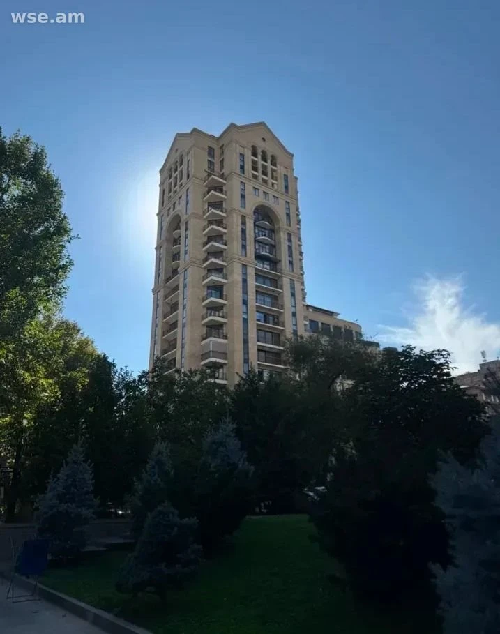 3室公寓, 103㎡, 埃里温Pavstos Byuzand街107/1号 — 690 000 $ | WSE.AM