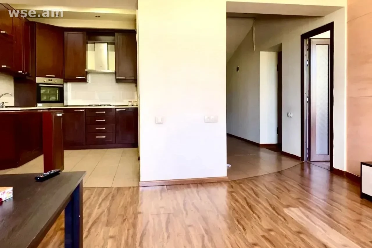 3-room, 72 m², 6/6 floor, Khanjyan street 31