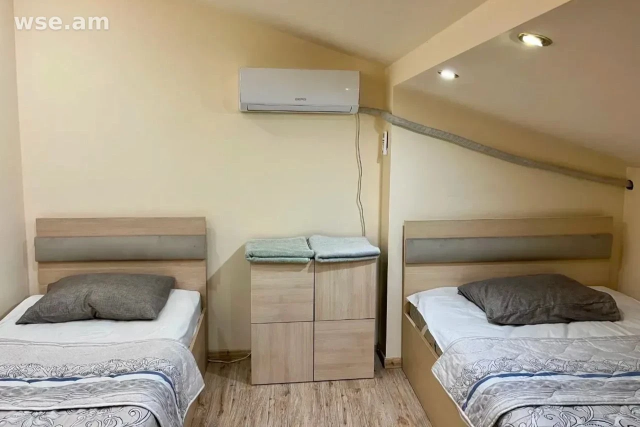 3-room, 72 m², 6/6 floor, Khanjyan street 31