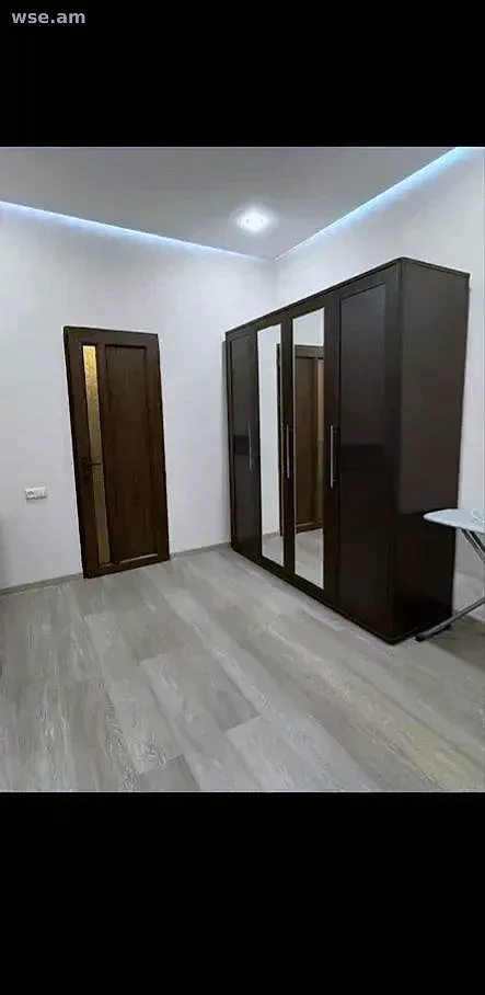 3 - սենյակ, 105 մ², 12/14 ֆլ., Վարդանանց փողոց 27
