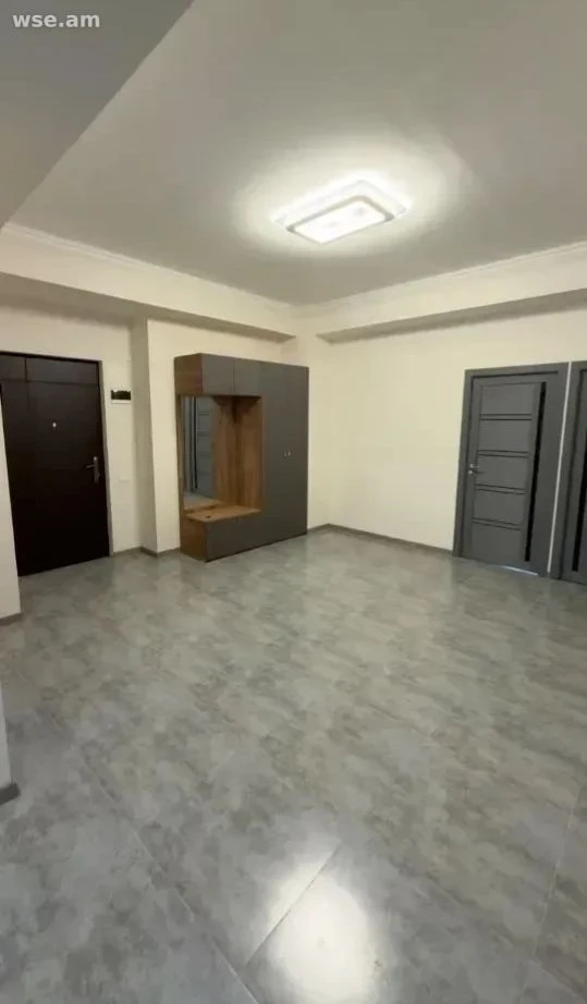 3-комн., 99 м², 2/8 эт., улица Никогаоса Адонца 2/6