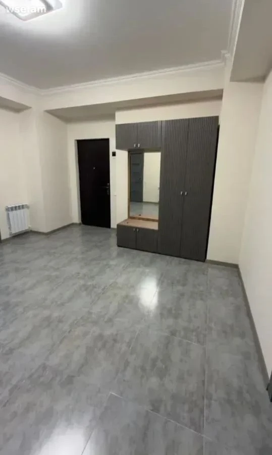 3-комн., 99 м², 2/8 эт., улица Никогаоса Адонца 2/6
