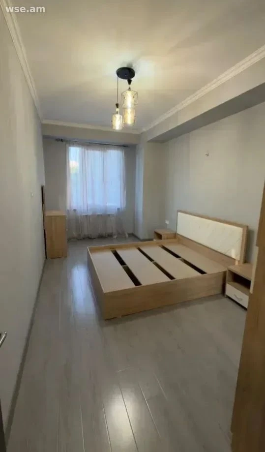 3-комн., 99 м², 2/8 эт., улица Никогаоса Адонца 2/6