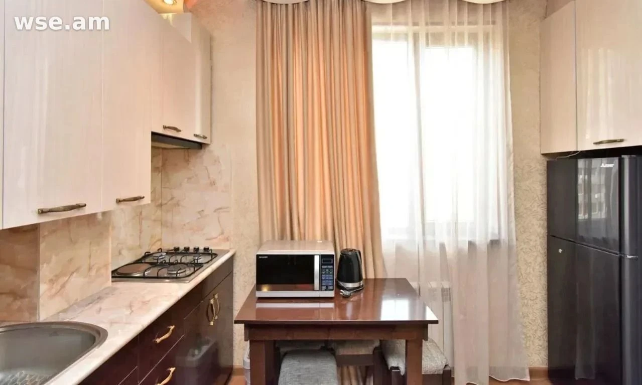 2 - սենյակ, 52 քմ, 6/11 հարկ, Ամիրյան փողոց 7
