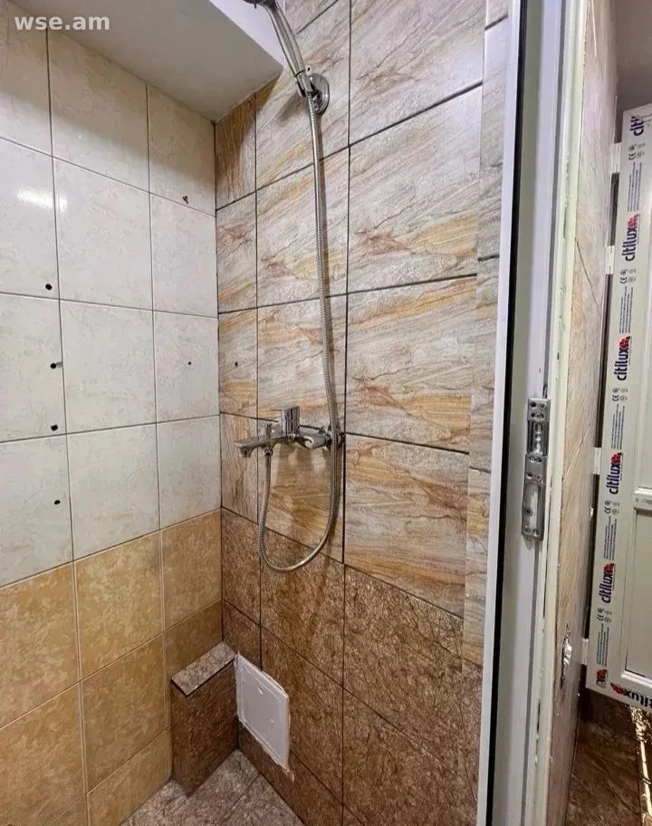 1-комн., 12 м², 1/9 эт., улица Ханджяна 33