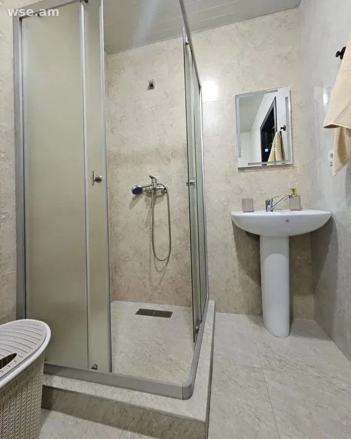 4-комн., 110 м², 4/12 эт., улица Грибоедова 6/1
