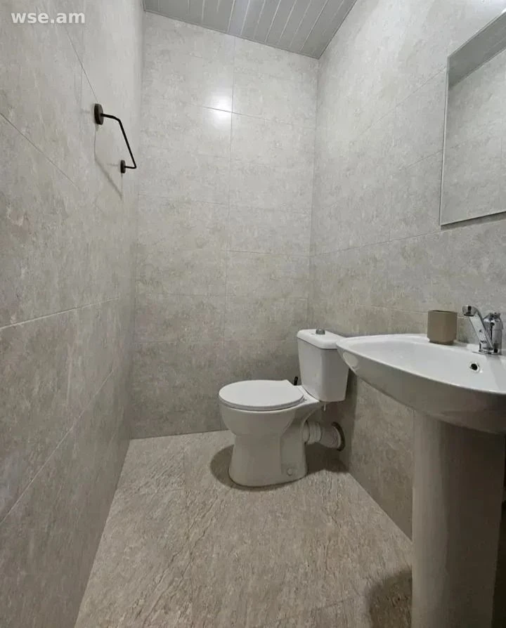 4-комн., 110 м², 4/12 эт., улица Грибоедова 6/1
