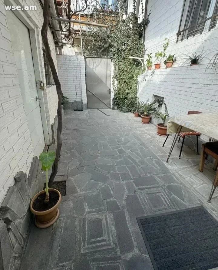 4-սենյականոց տուն, 70 մ², 1-հարկանի, Նար-Դոսի փողոց 1