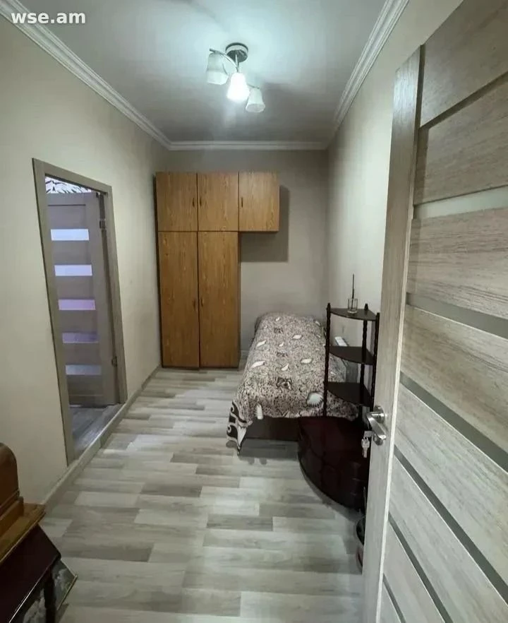 4-սենյականոց տուն, 70 մ², 1-հարկանի, Նար-Դոսի փողոց 1