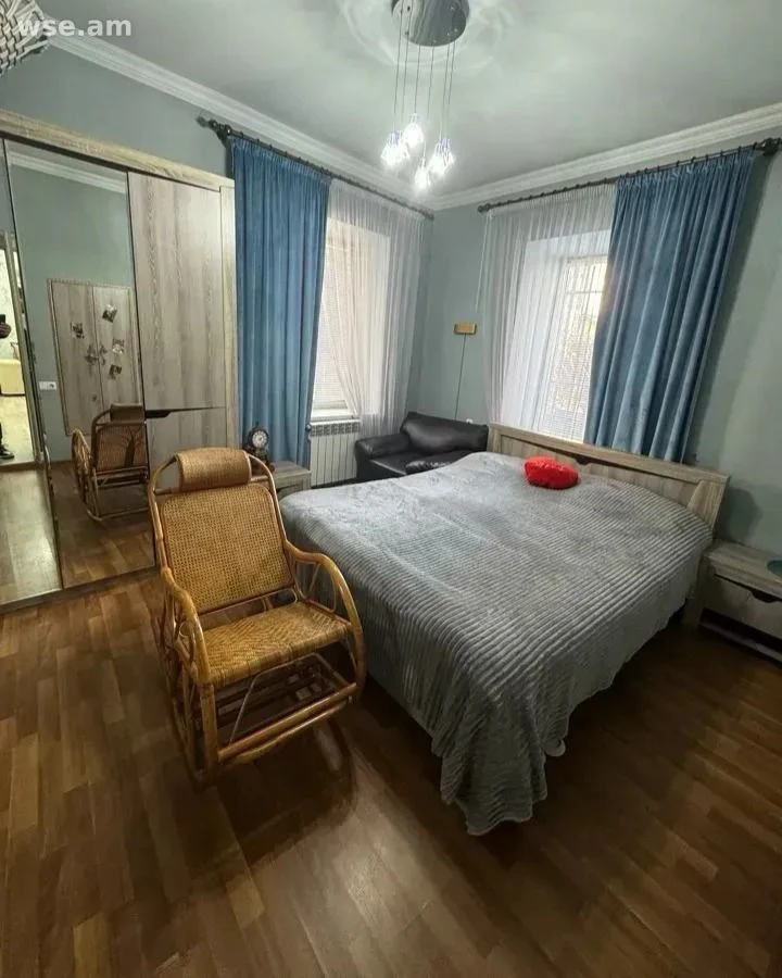 4-սենյականոց տուն, 70 մ², 1-հարկանի, Նար-Դոսի փողոց 1
