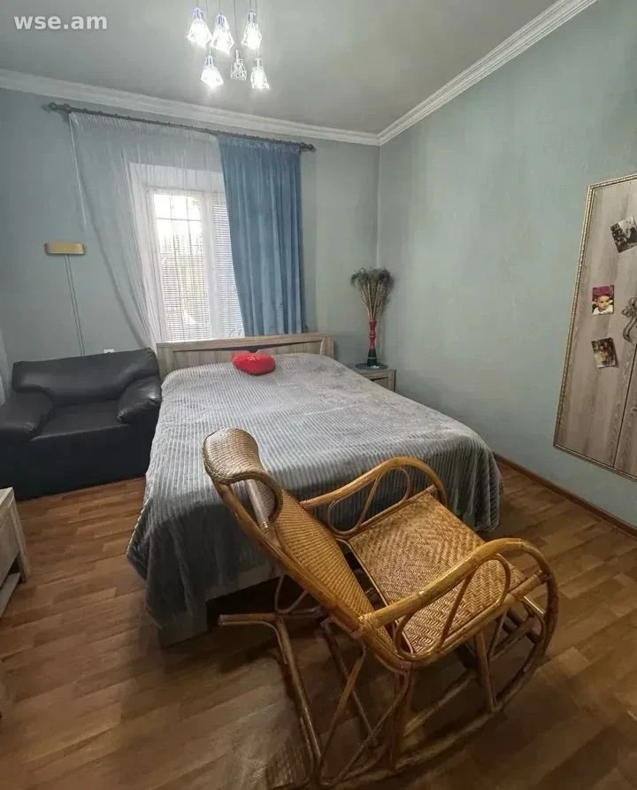 4-սենյականոց տուն, 70 մ², 1-հարկանի, Նար-Դոսի փողոց 1