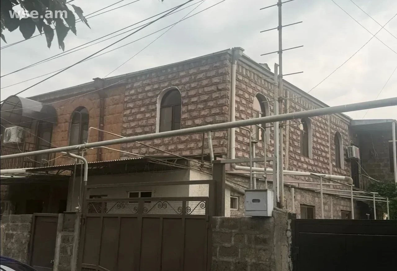 6-սենյականոց տուն, 180 մ², 2-հարկանի, Պոպովի փողոց 4