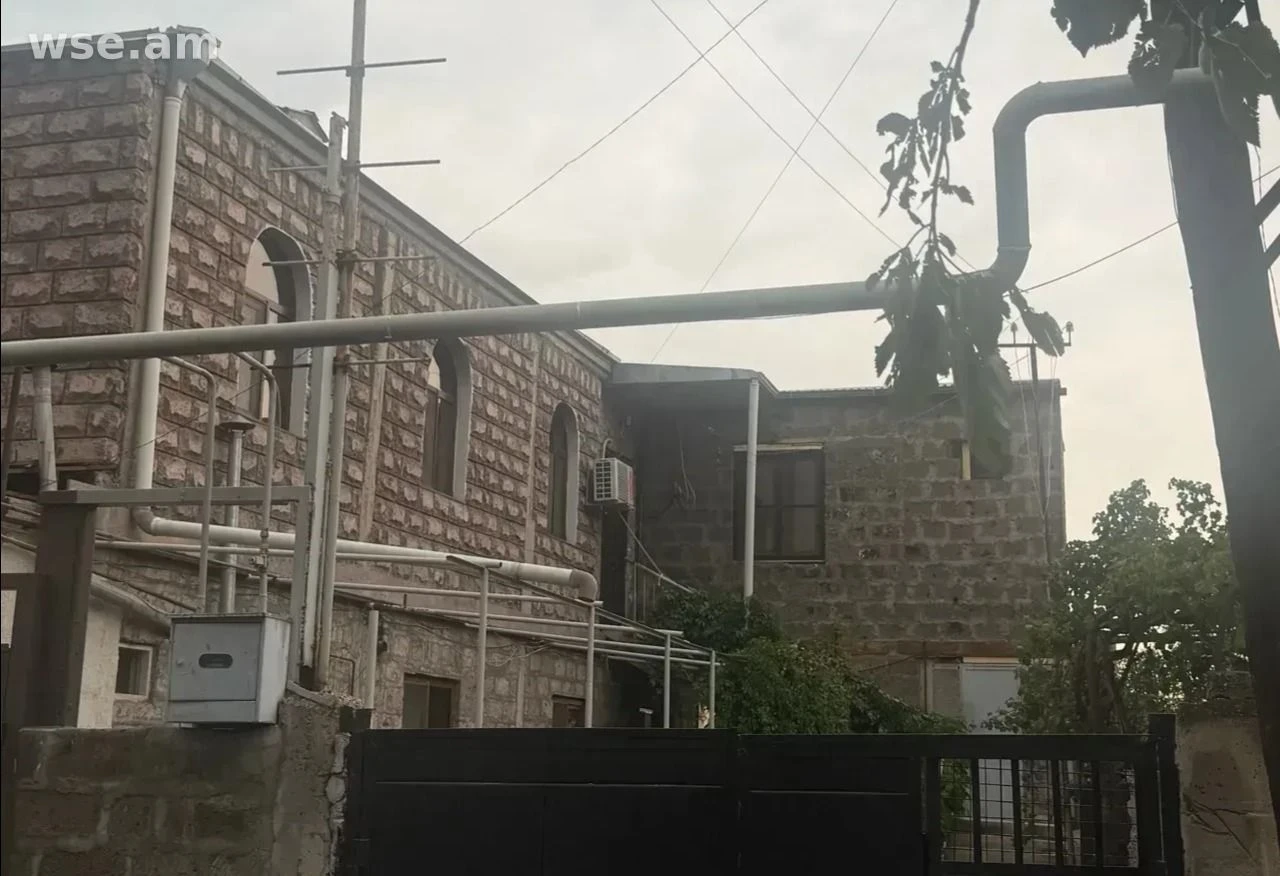 6-սենյականոց տուն, 180 մ², 2-հարկանի, Պոպովի փողոց 4
