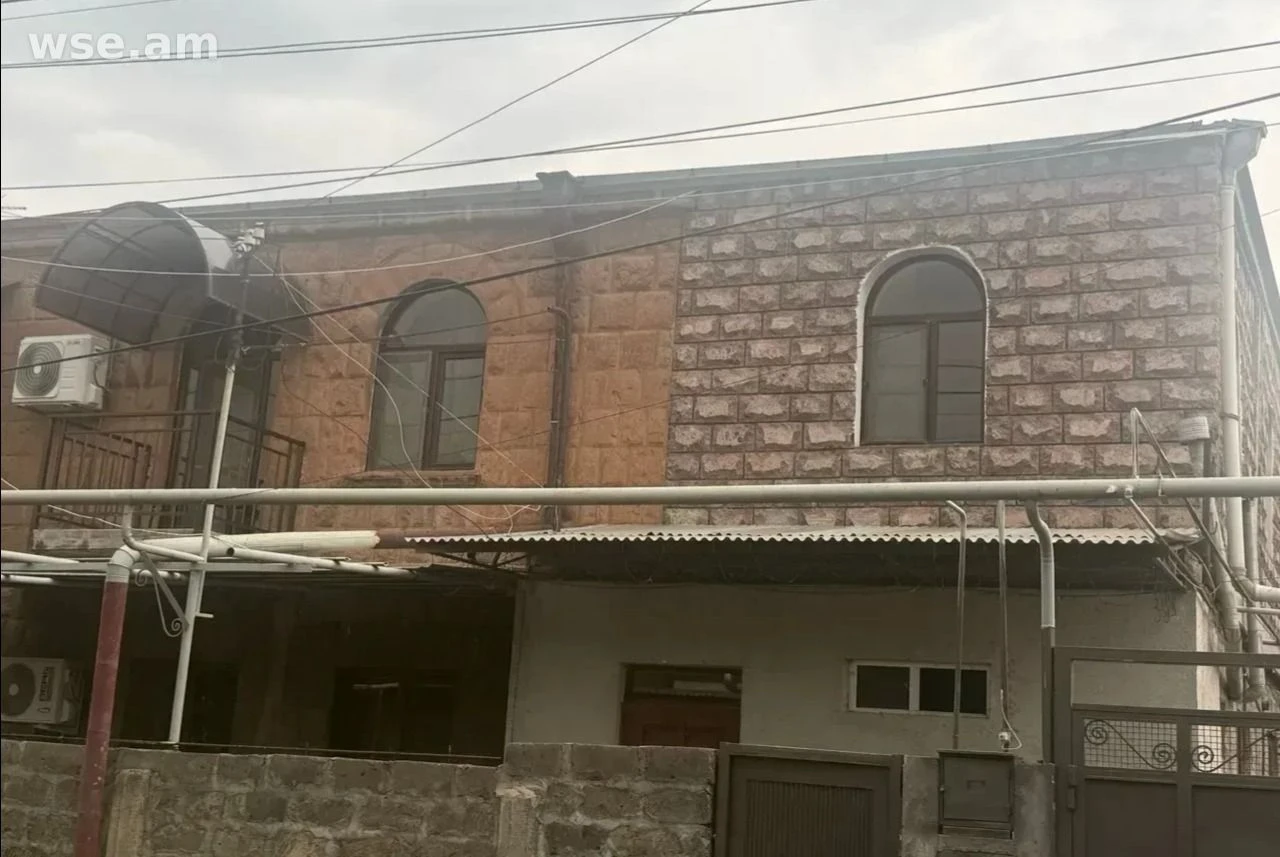 6-սենյականոց տուն, 180 մ², 2-հարկանի, Պոպովի փողոց 4