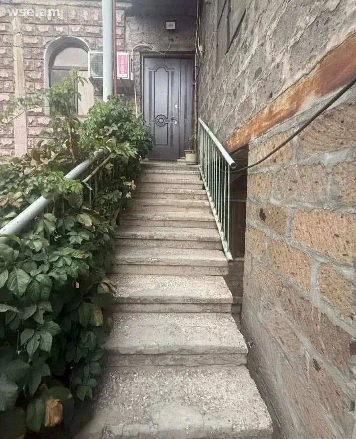 6-սենյականոց տուն, 180 մ², 2-հարկանի, Պոպովի փողոց 4