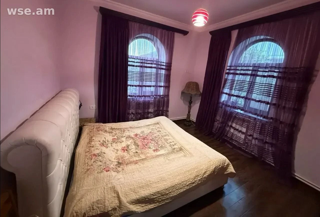 6-սենյականոց տուն, 180 մ², 2-հարկանի, Պոպովի փողոց 4