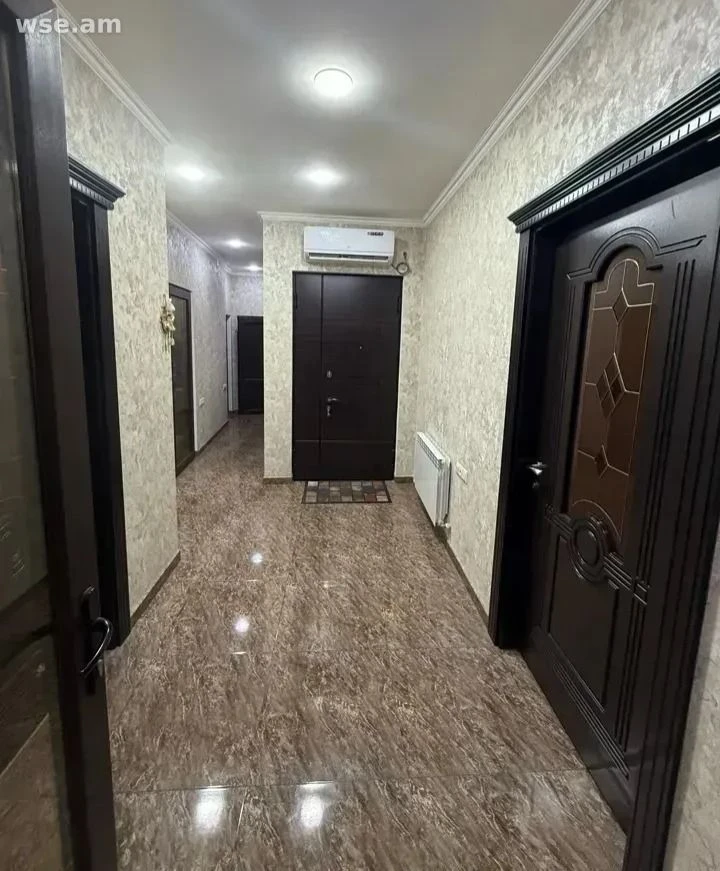 6-սենյականոց տուն, 180 մ², 2-հարկանի, Պոպովի փողոց 4