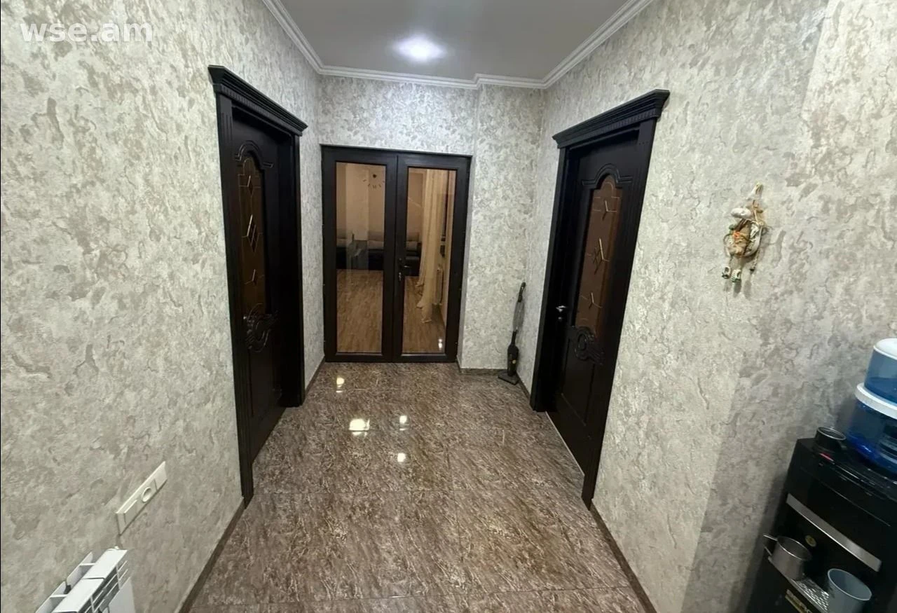 6-սենյականոց տուն, 180 մ², 2-հարկանի, Պոպովի փողոց 4