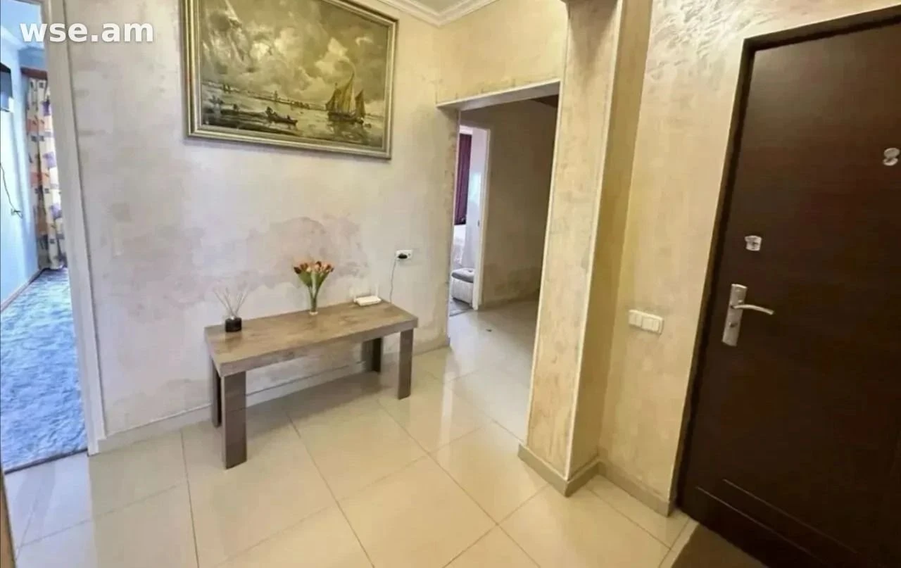 4-սենյականոց, 101 մ², 5/9 հարկ, Մինսկի փողոց 35
