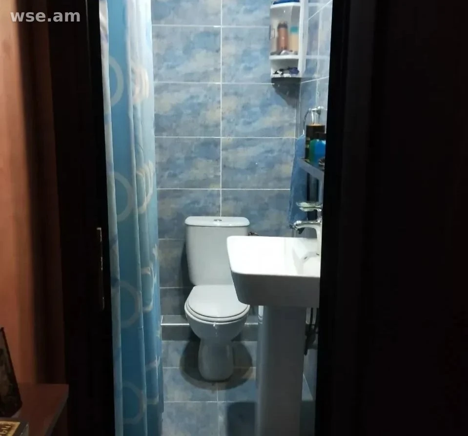 5-սենյականոց, 120 մ², 2/5 հարկ, Նար-Դոսի փողոց 18