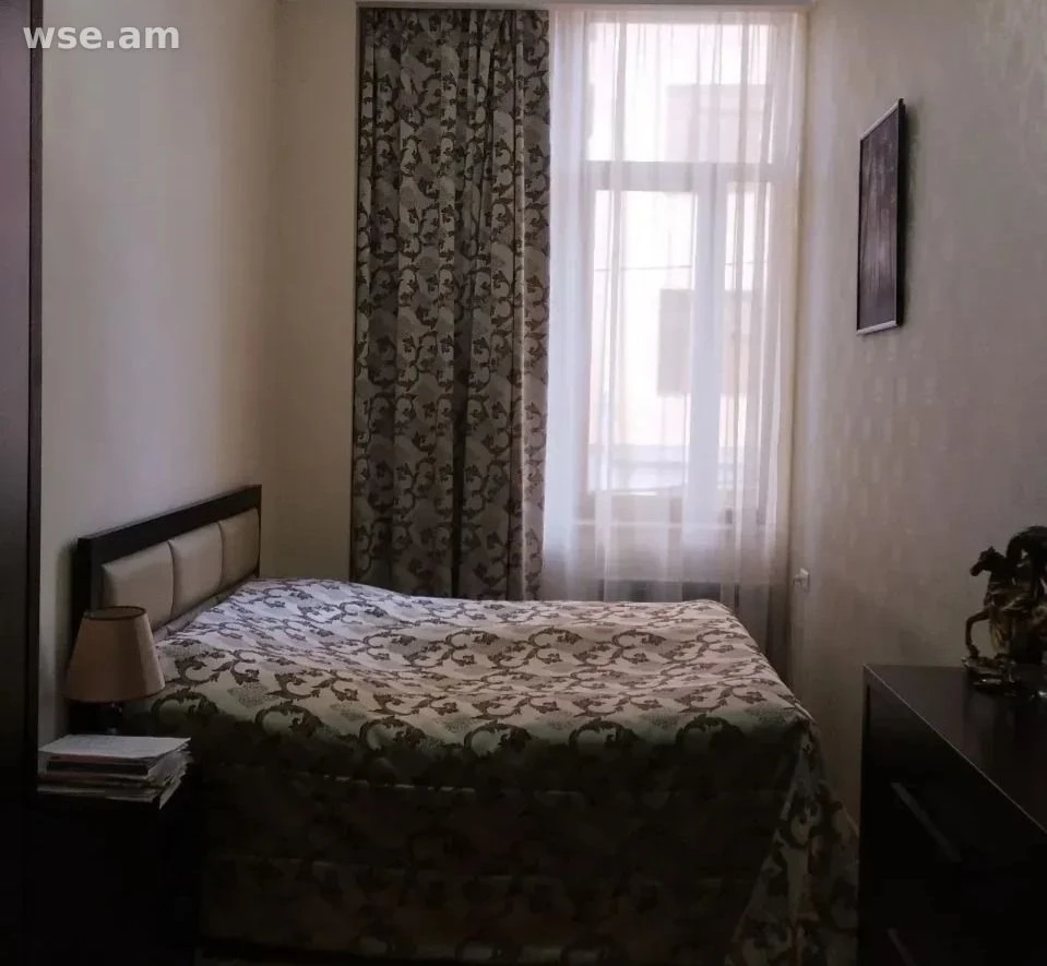 5-սենյականոց, 120 մ², 2/5 հարկ, Նար-Դոսի փողոց 18