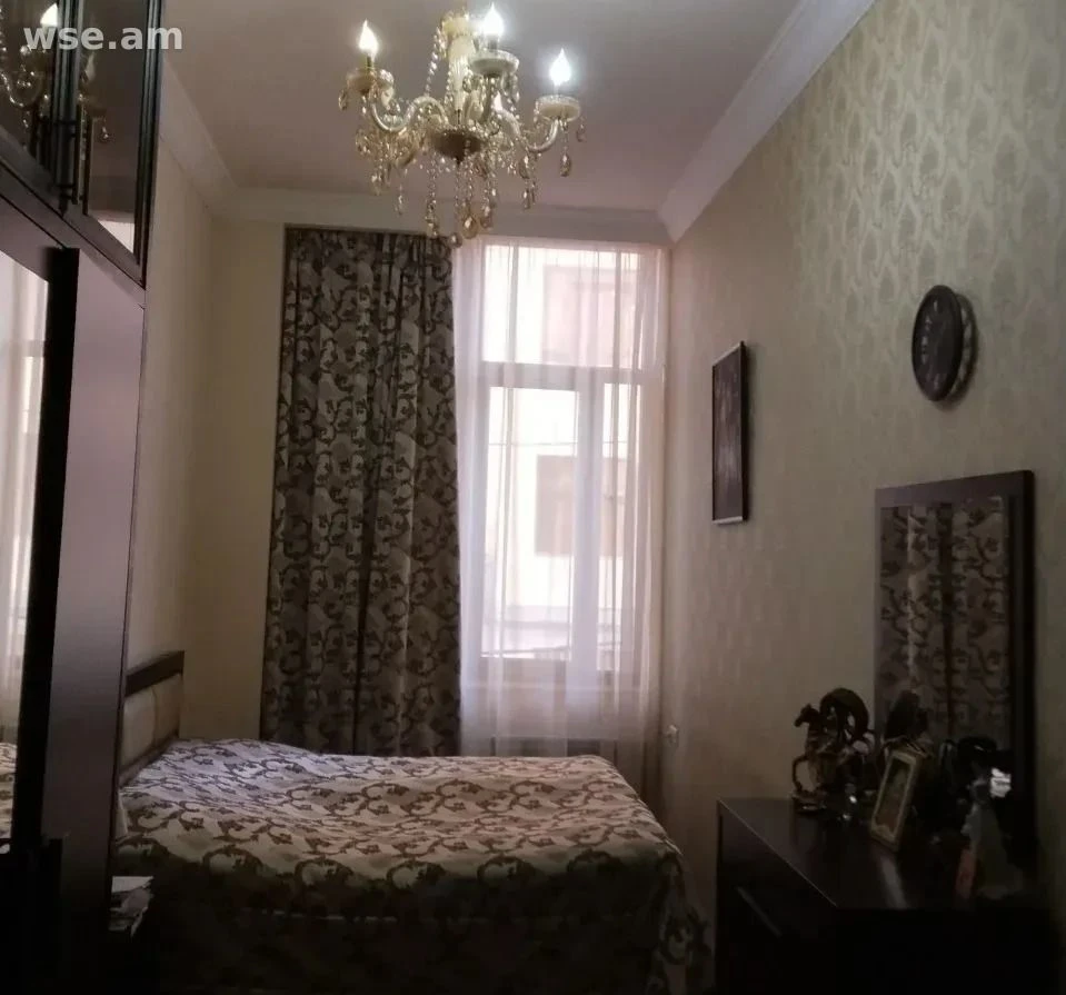5-սենյականոց, 120 մ², 2/5 հարկ, Նար-Դոսի փողոց 18