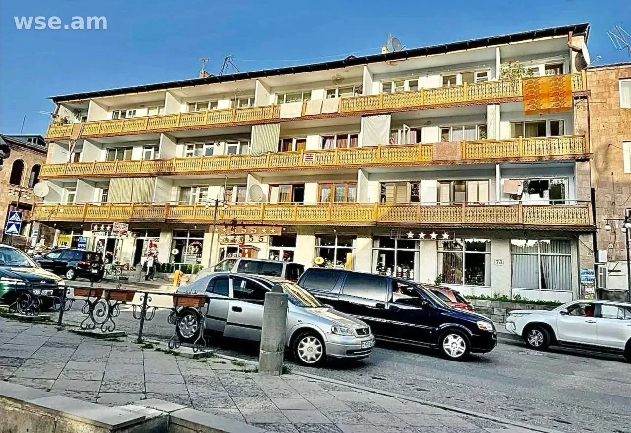 3-սենյականոց, 100 մ², 3/4 հարկ, Մյասնիկյան փողոց 78