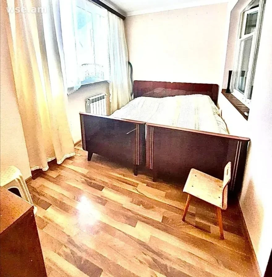 3-սենյականոց, 100 մ², 3/4 հարկ, Մյասնիկյան փողոց 78
