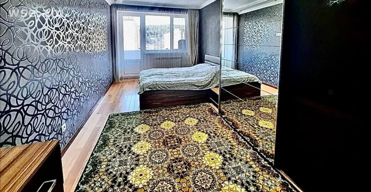 3-սենյականոց, 100 մ², 3/4 հարկ, Մյասնիկյան փողոց 78