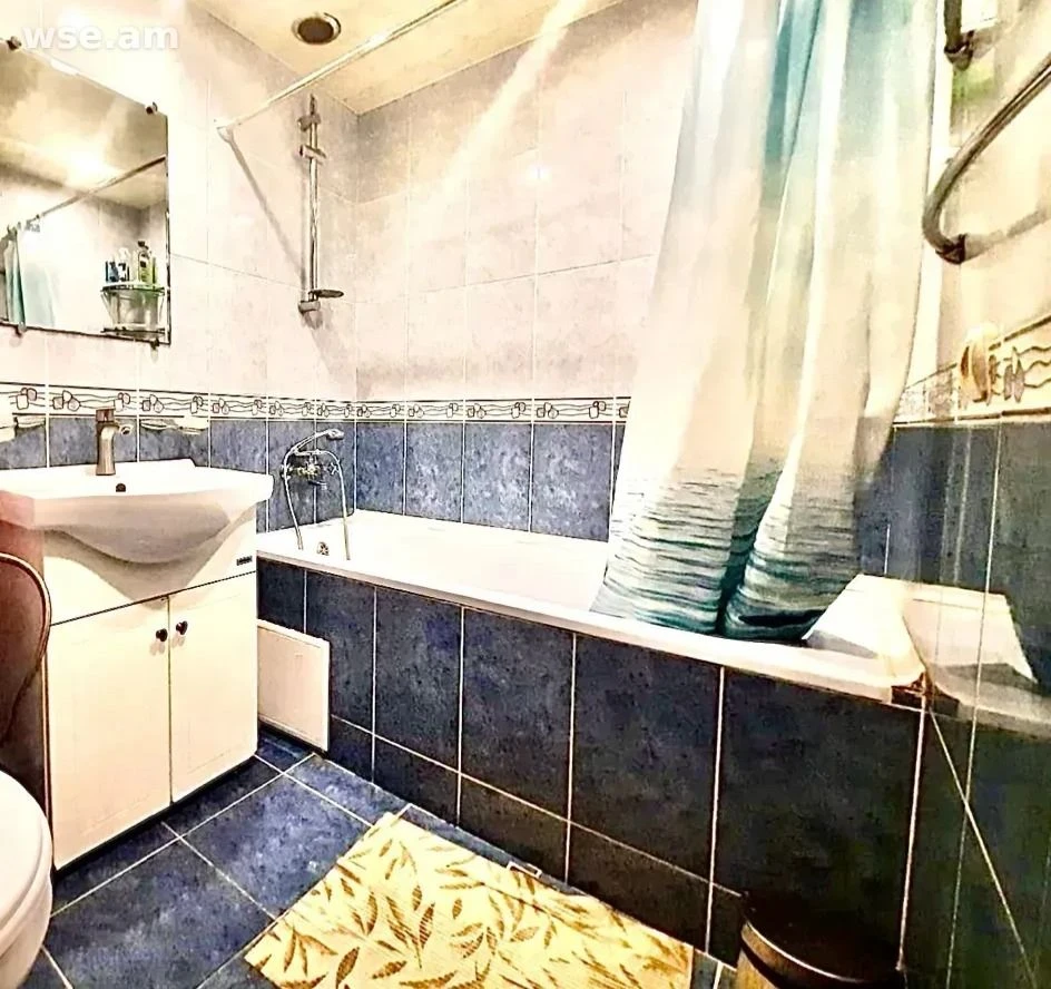 3-սենյականոց, 100 մ², 3/4 հարկ, Մյասնիկյան փողոց 78