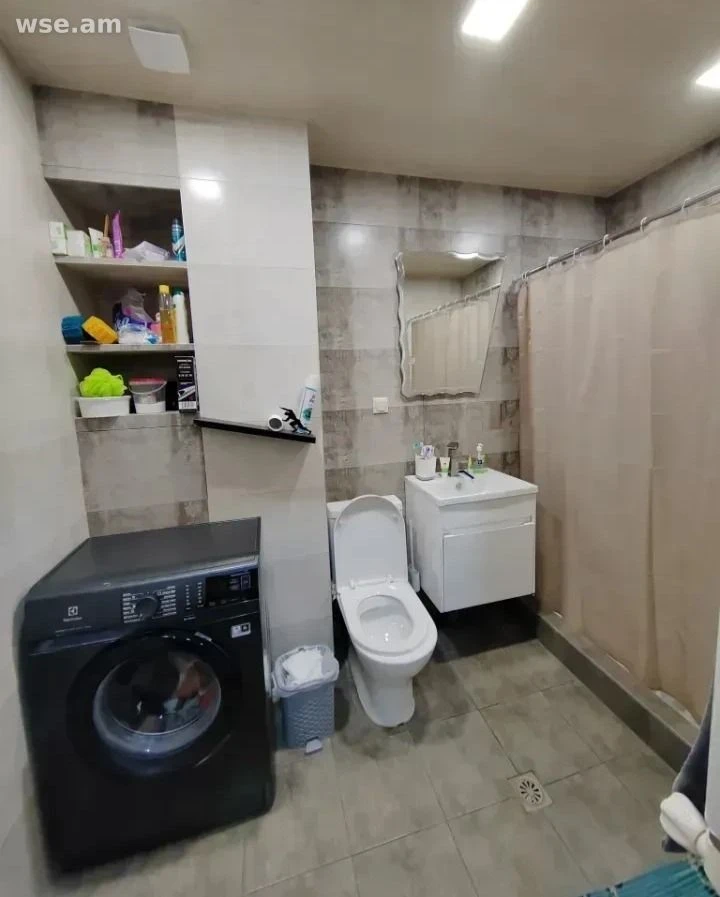 3 սենյականոց, 79 մ², 2/3 հարկ, Մոլդովական փողոց 26