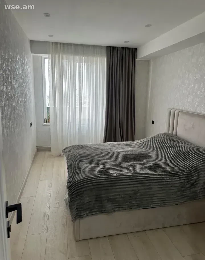 2-комн., 76 м², 12/14 эт., Улица Шираза 12