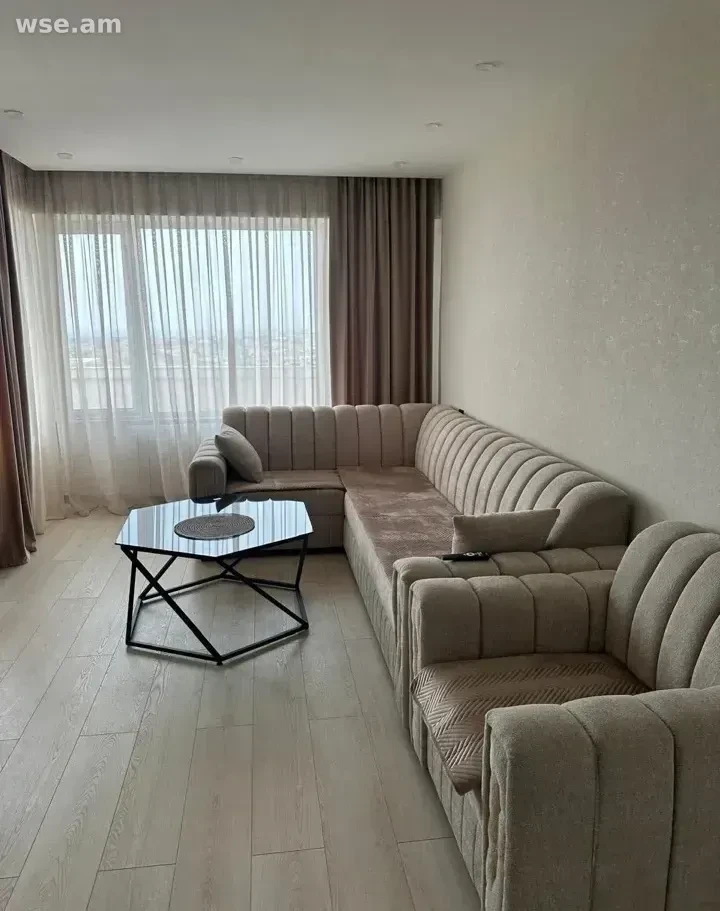 2-комн., 76 м², 12/14 эт., Улица Шираза 12
