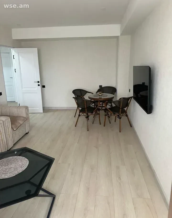 2-комн., 76 м², 12/14 эт., Улица Шираза 12