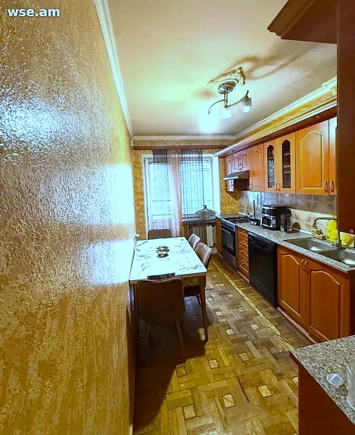 3-комн., 83 м², 3/9 эт., улица Себастия 18/1