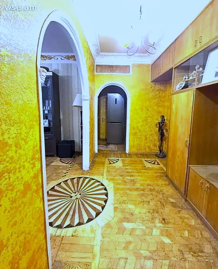 3-комн., 83 м², 3/9 эт., улица Себастия 18/1