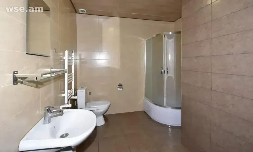 2-комн., 76 м², 8/13 эт., проспект Месропа Маштоца 33/1