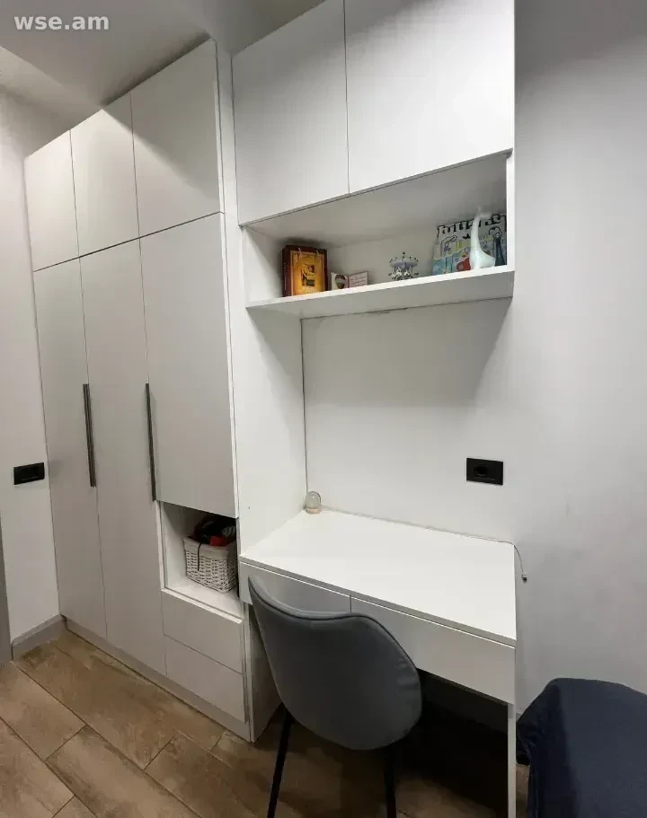 3-room, 72 m², 8/18 floor, 14/4 Davita Anhakhta Street