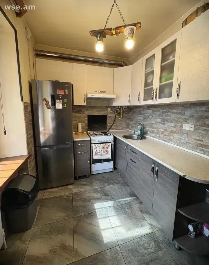 4-комн., 75 м², 2/5 эт., улица Грачья Кочара 27